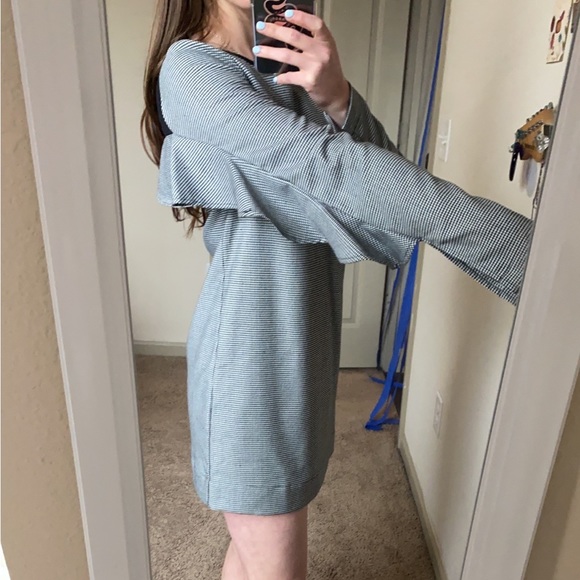 BCBG mini dress ✨ - Picture 4 of 9